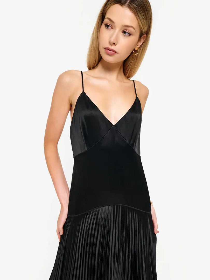 CAMI CAMIJENNELYN PLEATED GOWN BLACK