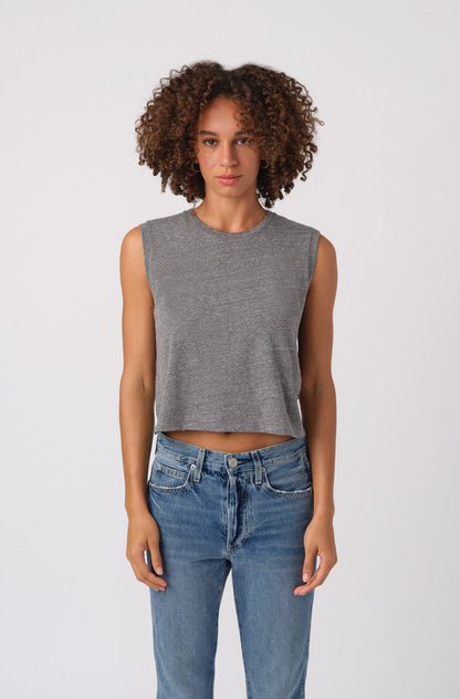 AMO SLEEVELESS BABE TEE