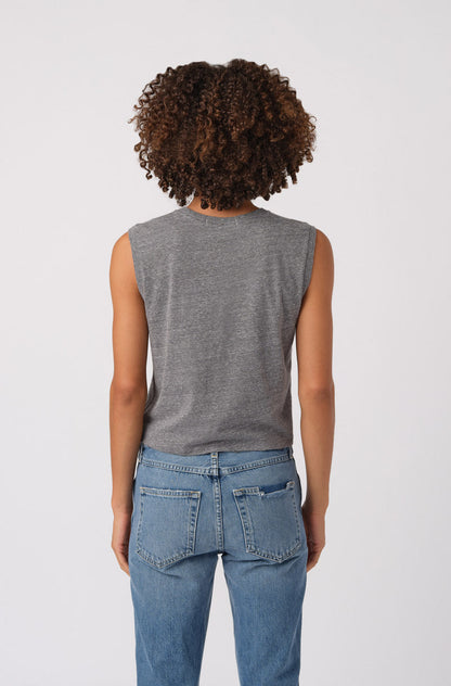 AMO SLEEVELESS BABE TEE